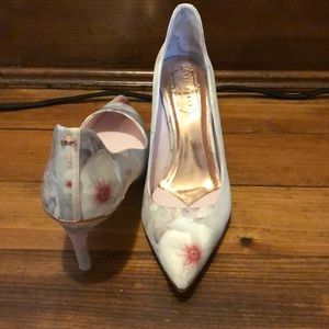 Ted Baker Vyixin Pumps